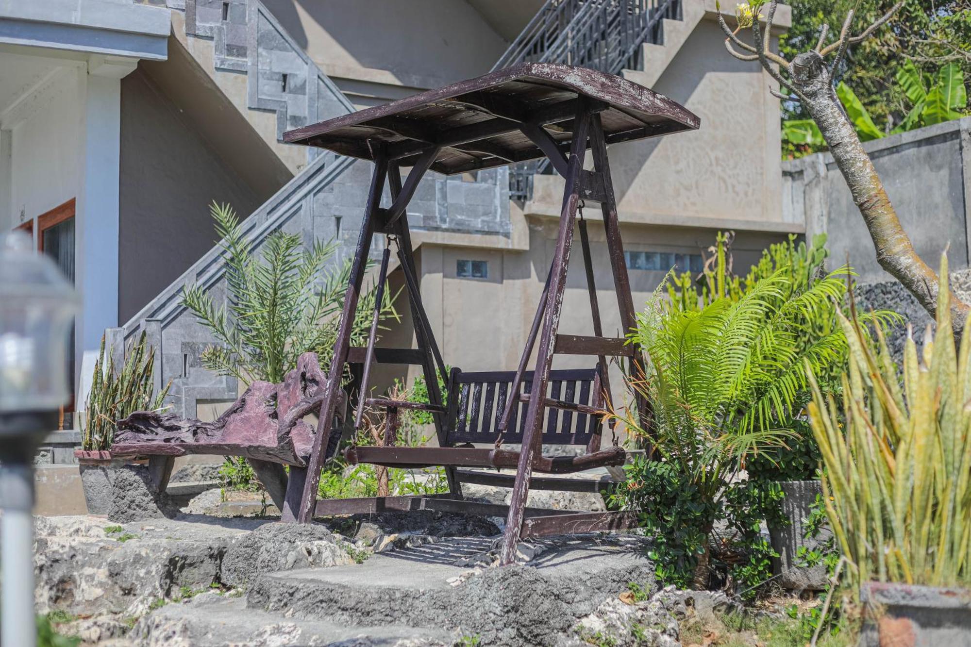 Manta Cottages With Sea View Batununggul Exterior foto