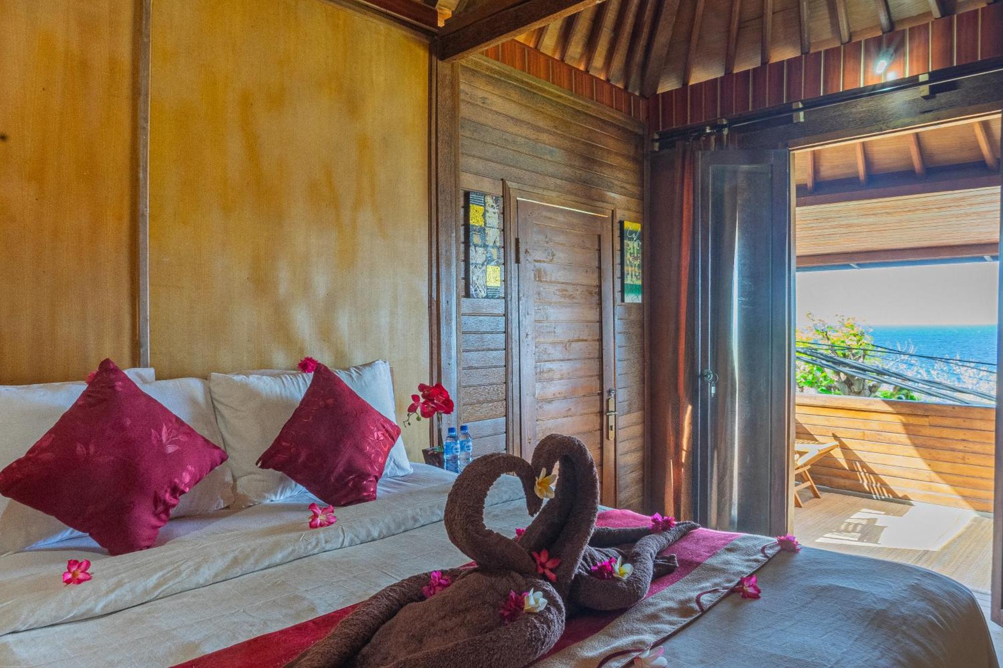 Manta Cottages With Sea View Batununggul Exterior foto